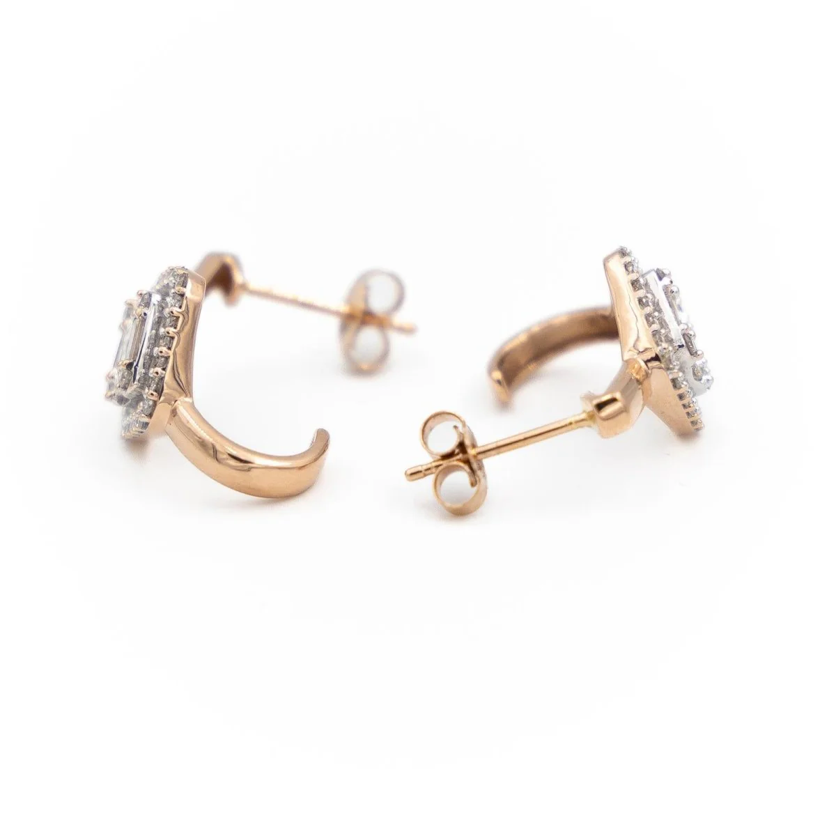 Lever-back earrings in Rose gold and Diamonds - Image 4