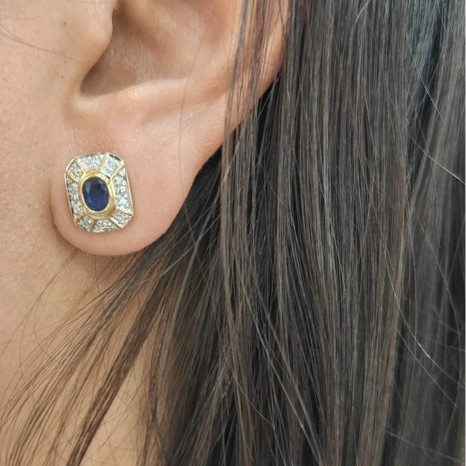 Earrings in yellow gold, sapphires and diamonds - Image 2