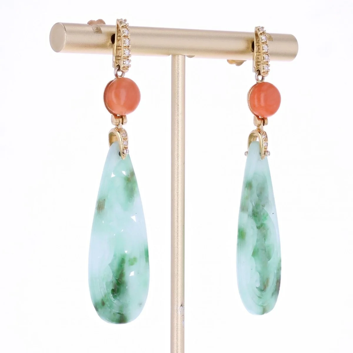 Drop earrings in yellow gold, jade, coral and diamonds - Image 4