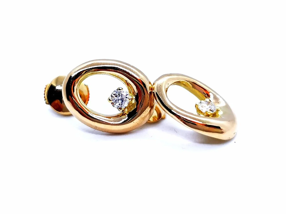 Alpa earrings in Yellow gold and Diamonds - Image 3