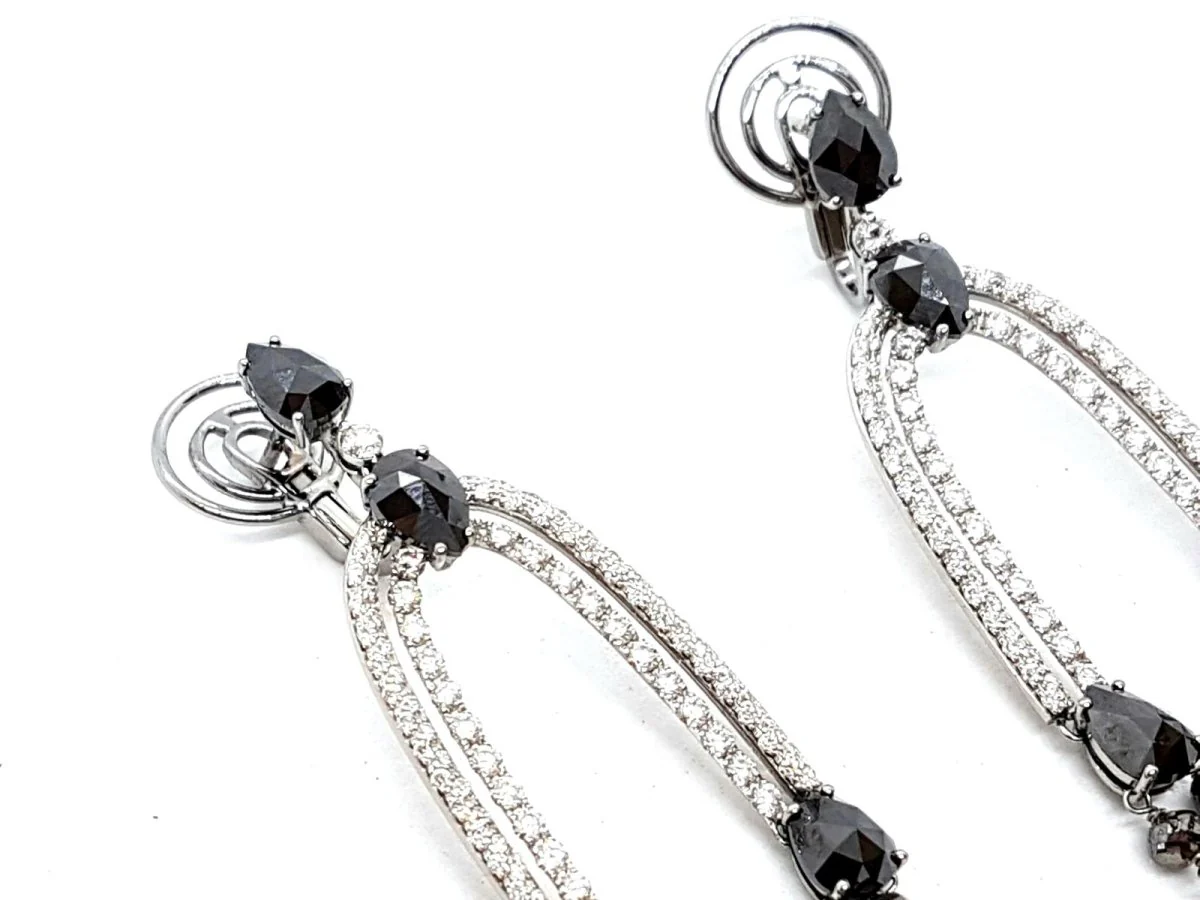 Dangling earrings in white gold and diamonds - Image 5
