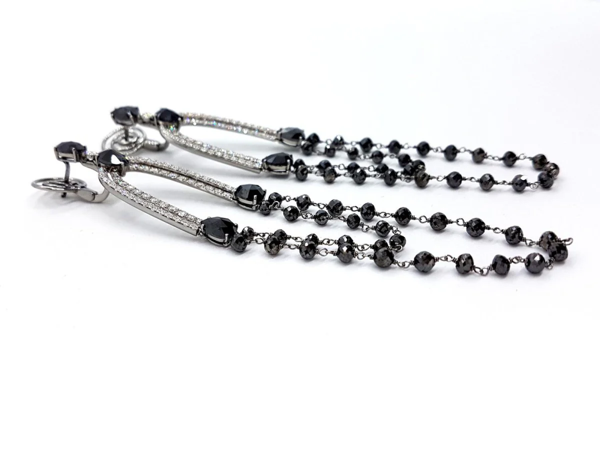 Dangling earrings in white gold and diamonds - Image 8