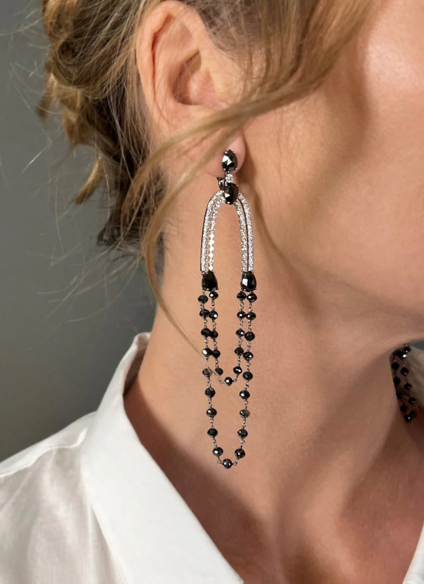 Dangling earrings in white gold and diamonds - Image 9