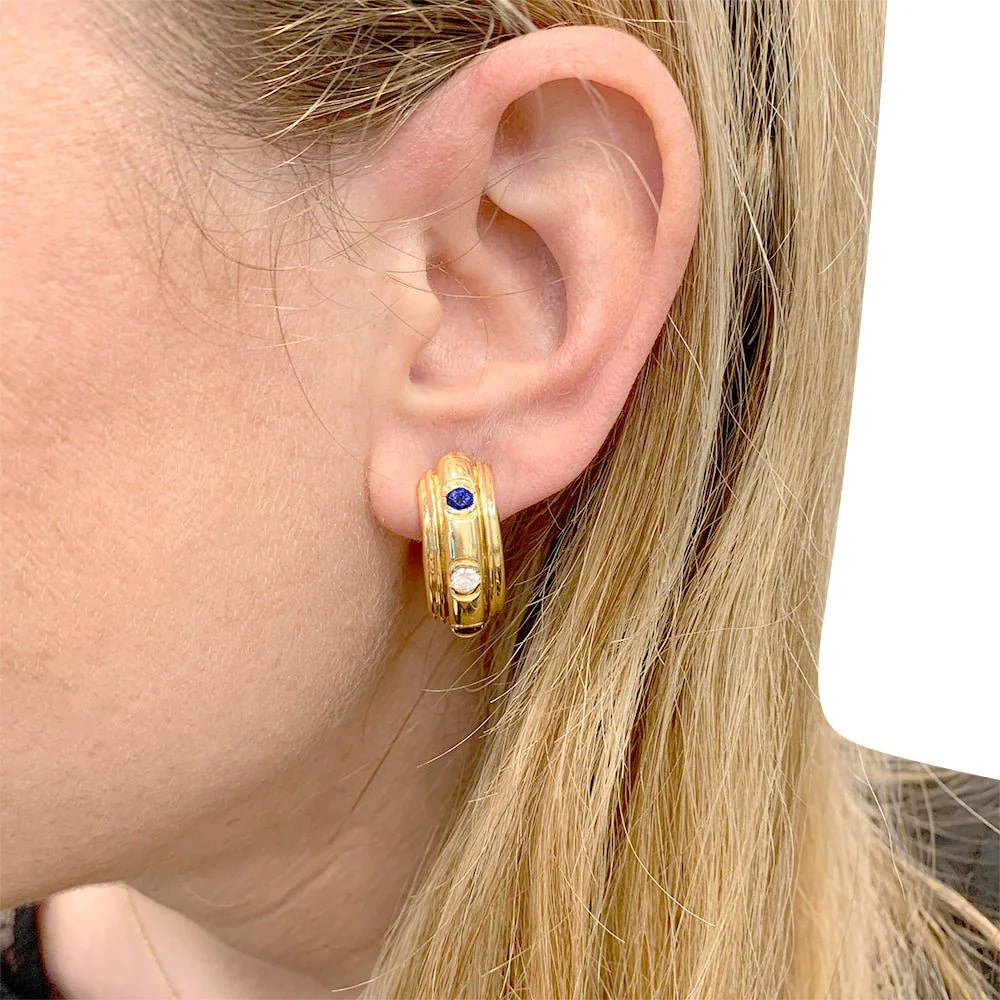 Piaget earrings, “'Possession”, yellow gold, sapphires, diamonds - Image 7