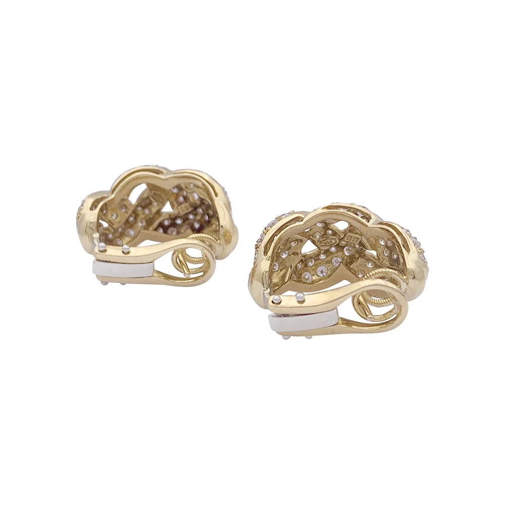 Pavée clip earrings in yellow gold and diamonds - Image 4