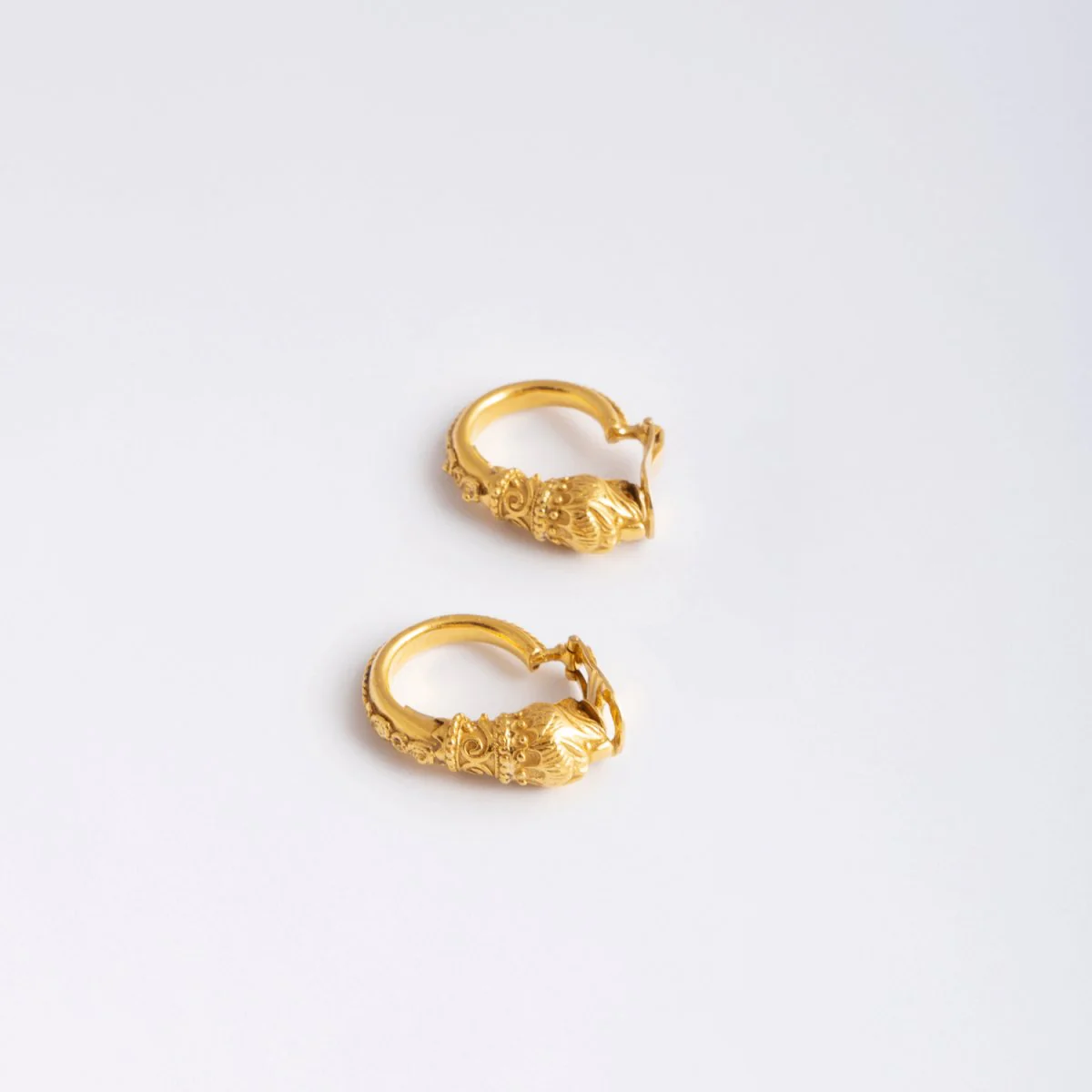 ZOLOTAS earrings in yellow gold - Image 4
