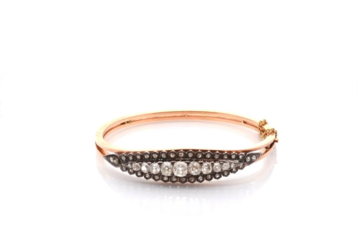 Bracelet in gold, silver and diamonds.
