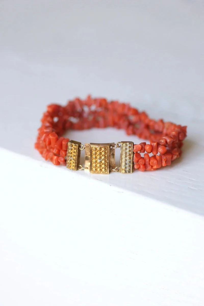 Old three-row coral bracelet, gold clasp - Image 2