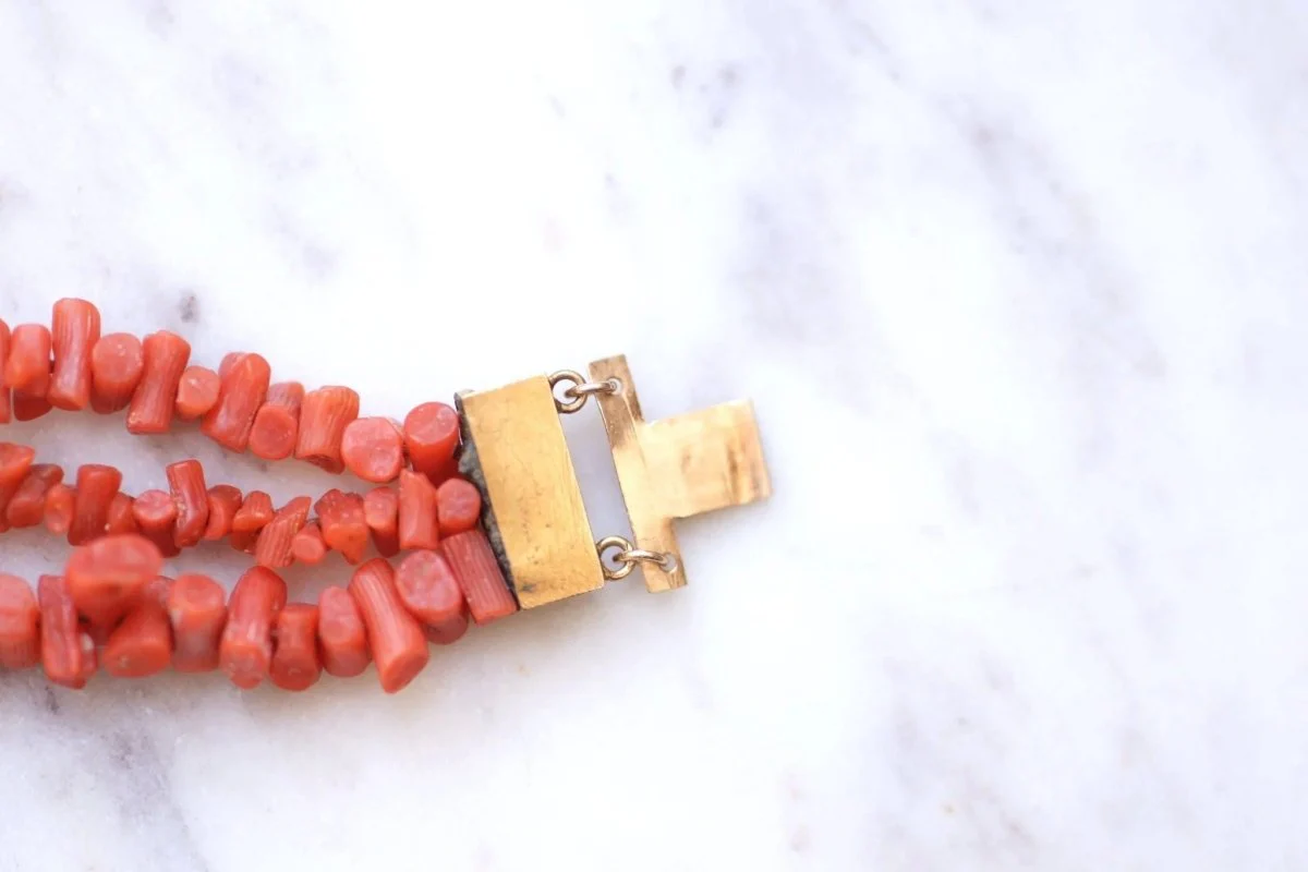 Old three-row coral bracelet, gold clasp - Image 8