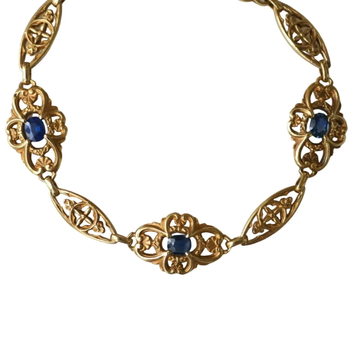 Belle Epoque Bracelet with a Garland of Sapphires on Yellow Gold - Image 3