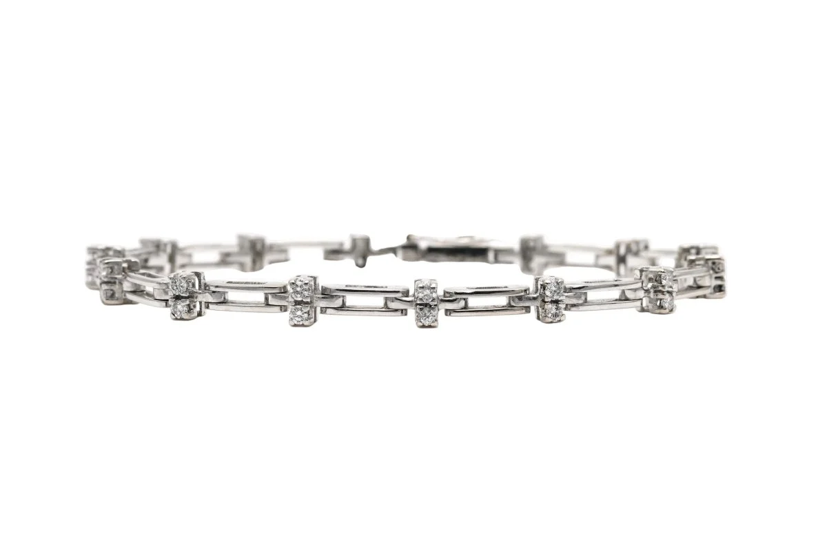 Bracelet in white gold and diamonds