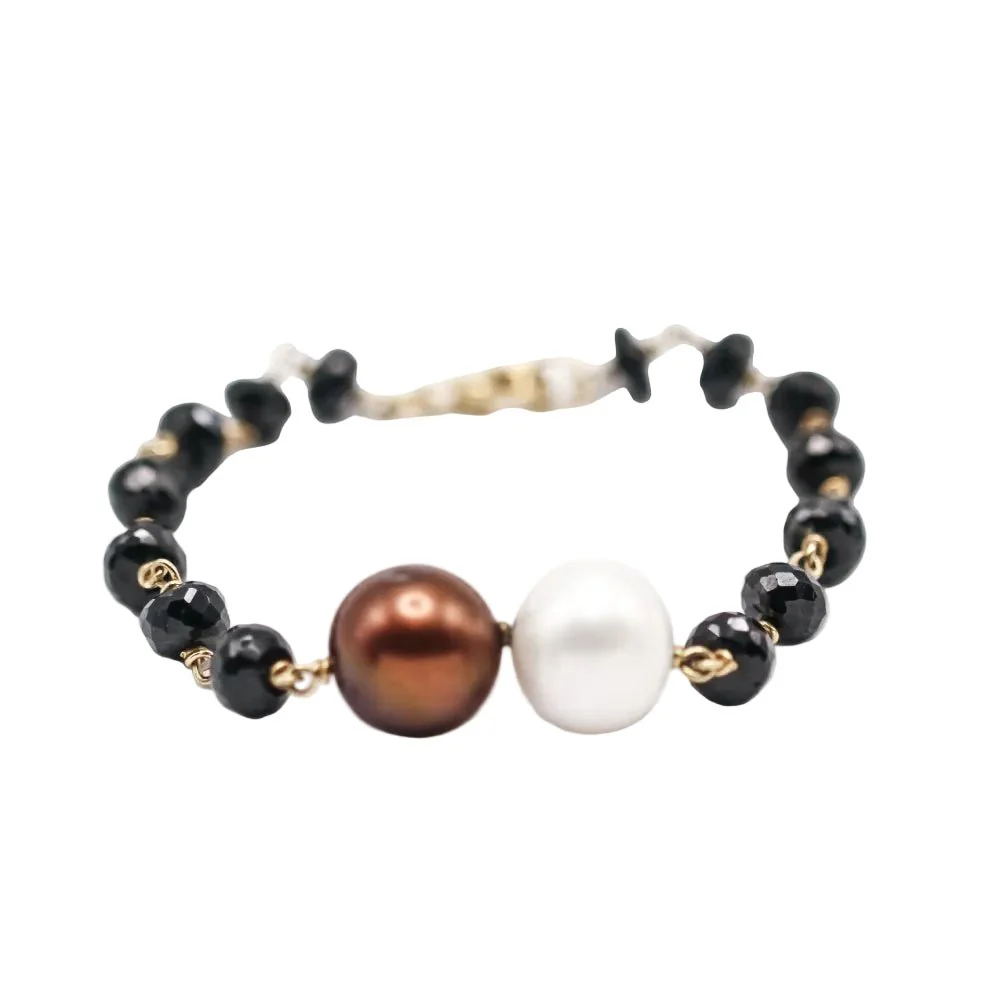 Bracelet in blue gold, pearls and spinels