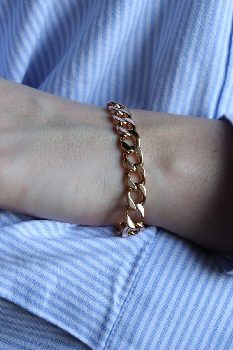 Solid Curb Bracelet in yellow gold - Image 7