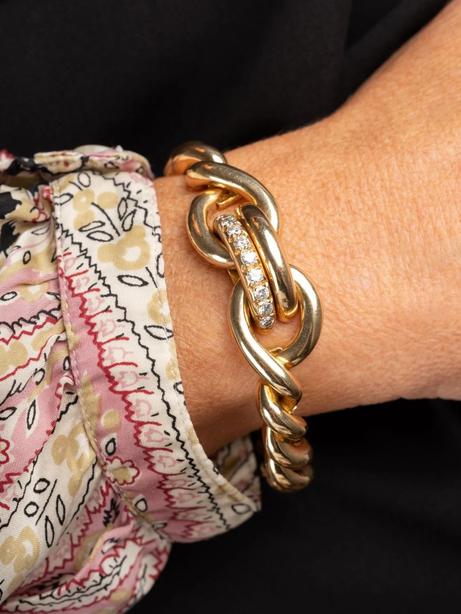 HERMÈS bracelet in twisted yellow gold and diamonds - Image 2