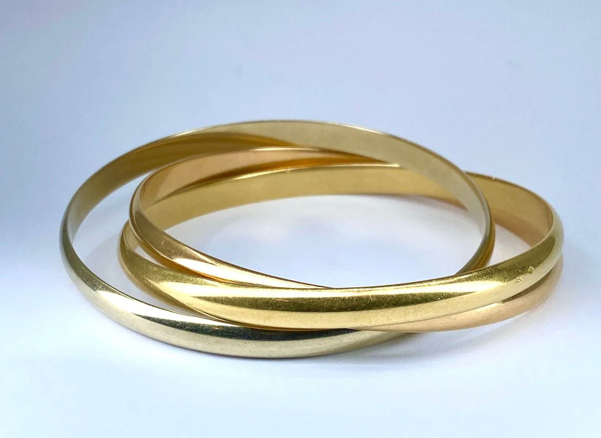 CARTIER “Trinity” bangle bracelet in yellow, white and rose gold - Image 6