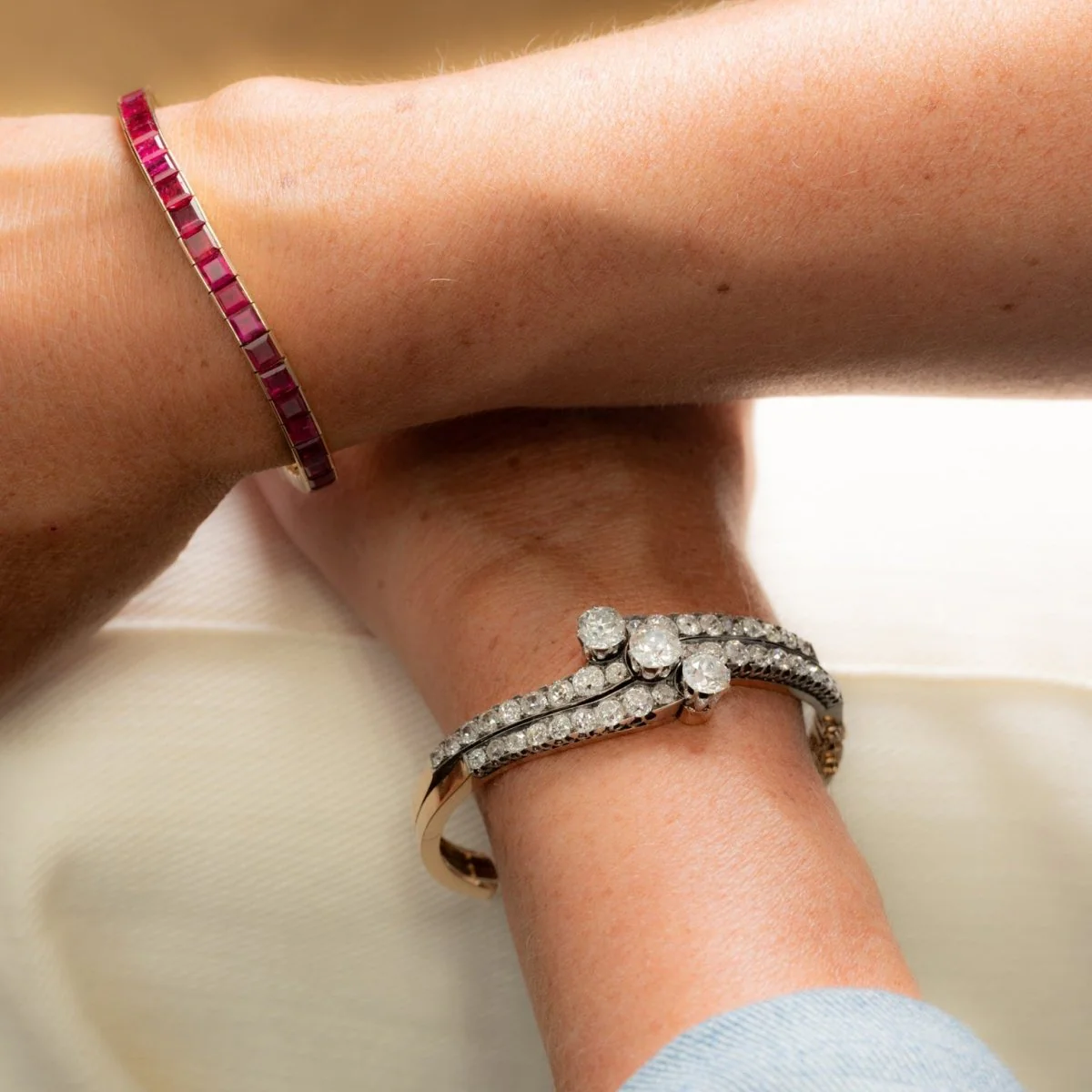 Bangle bracelet in rose gold, silver and diamonds - Image 2