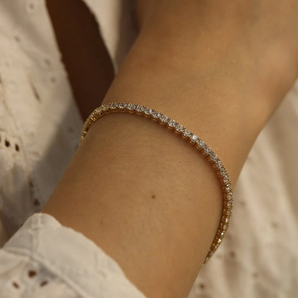 Bracelet line in yellow gold 18 Cts with 4.0 Cts of diamonds brilliant G-VS. - Image 2