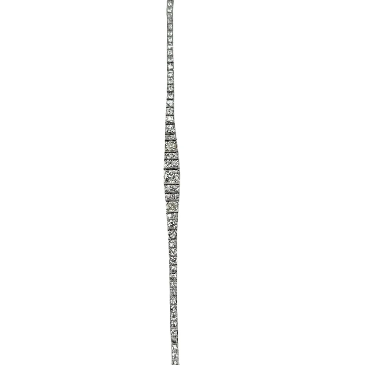 Bracelet Ligne in Platinum and Diamonds - Image 4