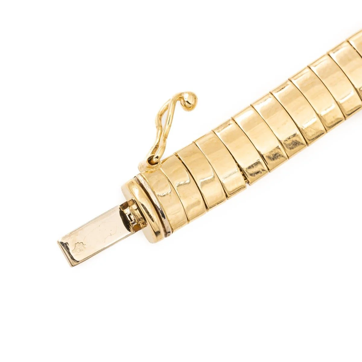 Omega mesh bracelet in yellow gold - Image 5