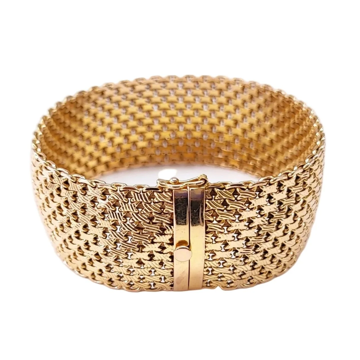 Yellow gold cuff bracelet