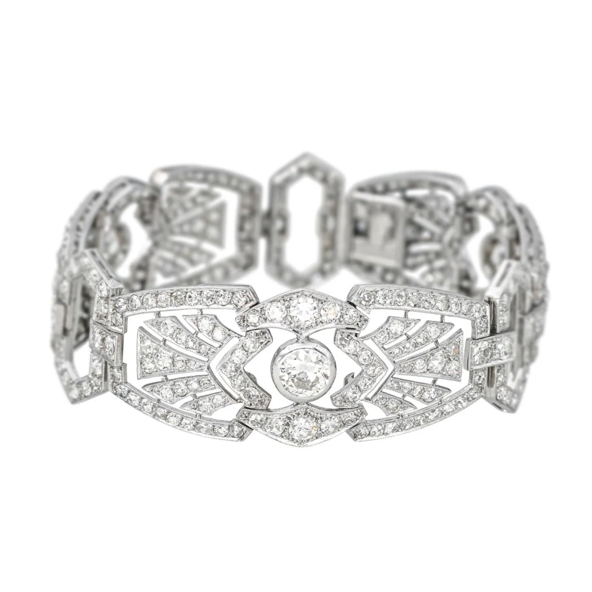 Bracelet Cuff in paltinium and diamonds.