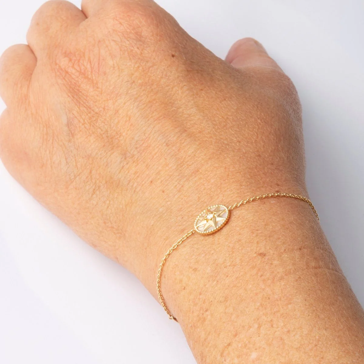 DIOR “wind rose” bracelet in yellow gold, diamond and mother-of-pearl - Image 2