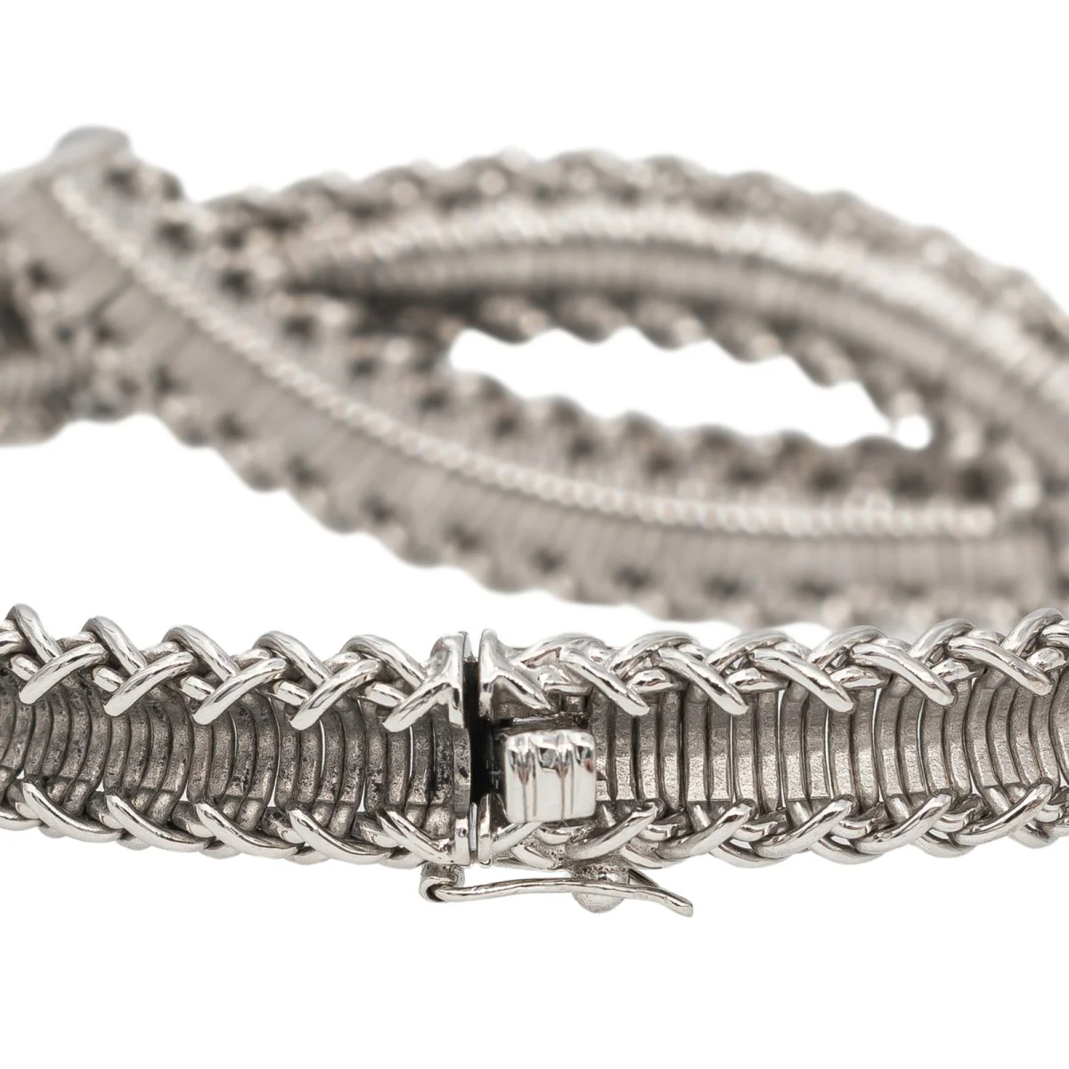 White Gold and Diamond Bracelet - Image 4