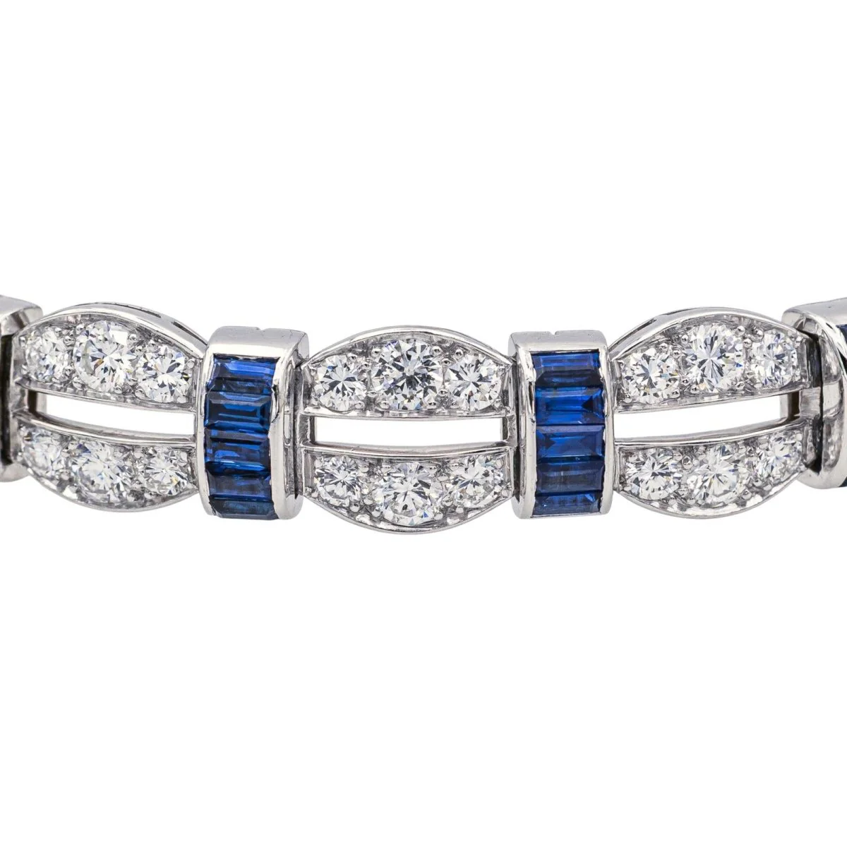Bracelet at white gold, sapphires and diamonds - Image 5