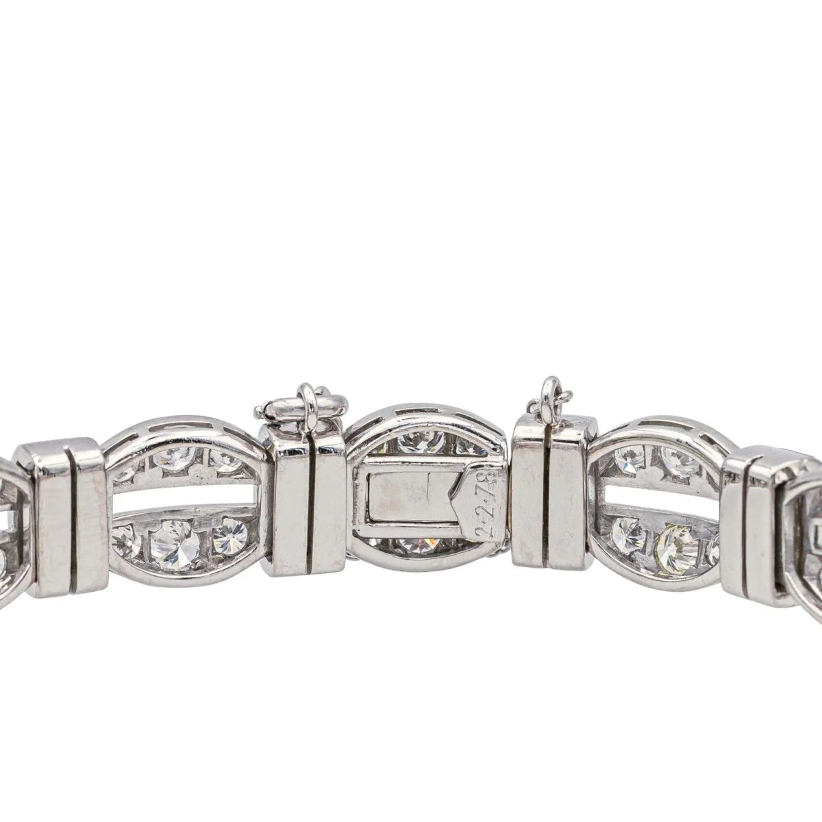Bracelet at white gold, sapphires and diamonds - Image 7