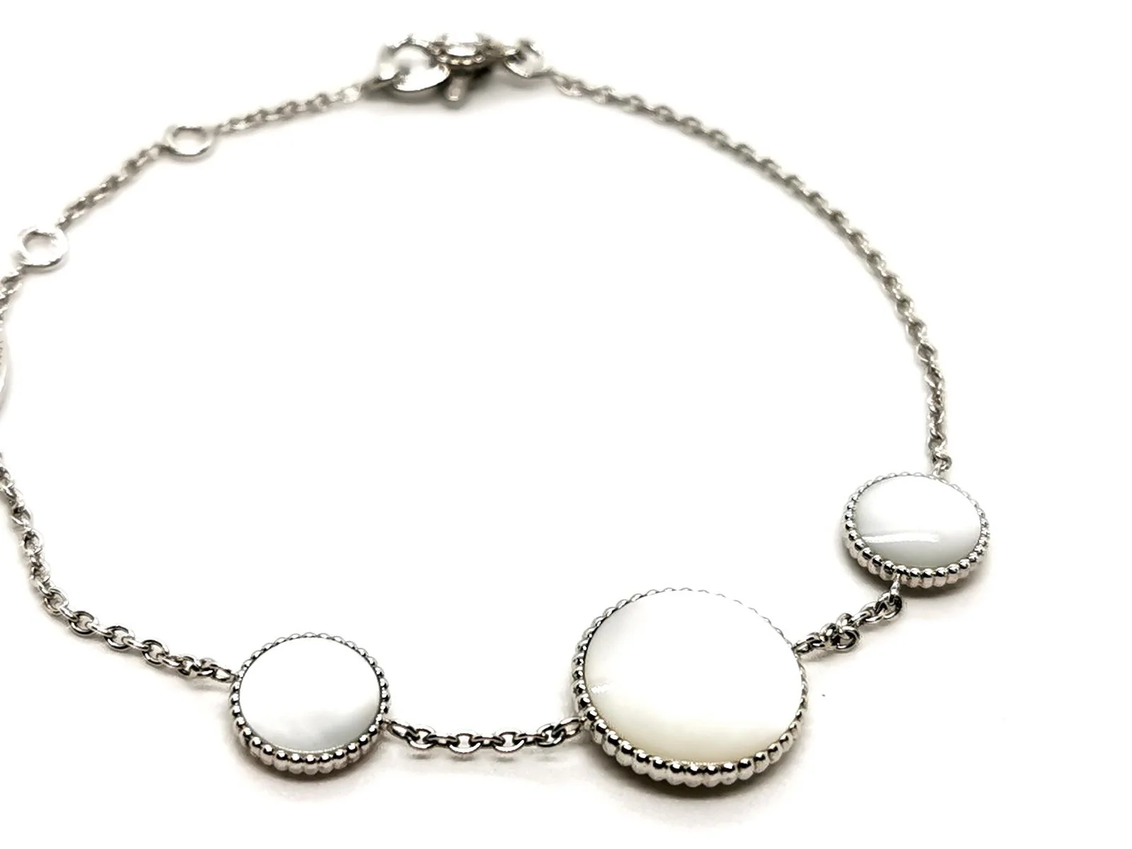 DIOR “Rose des vents” bracelet, white gold, mother-of-pearl and diamond - Image 6