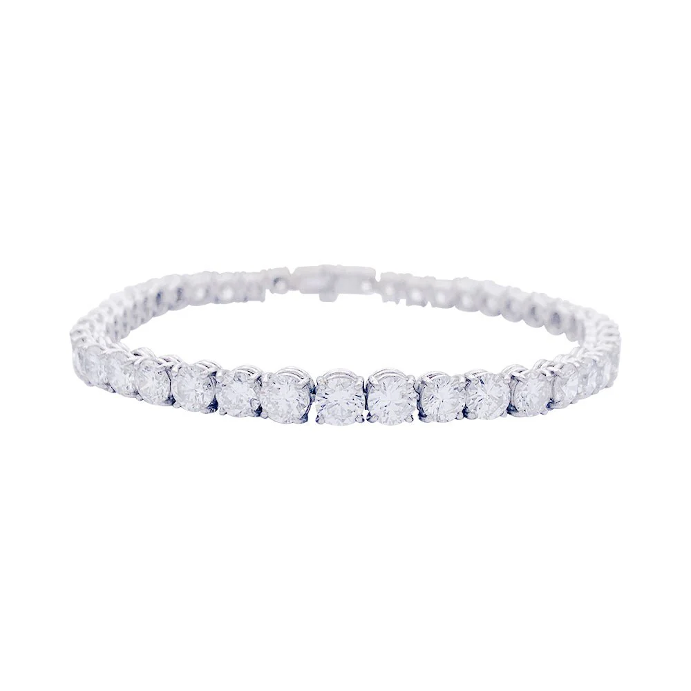 White gold and diamond bracelet. - Image 3