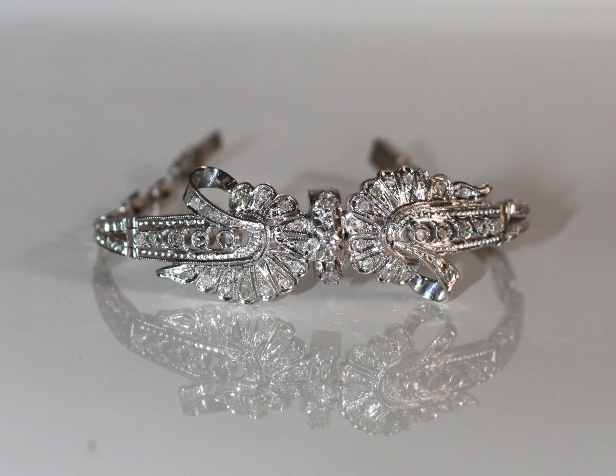 White gold and diamond bracelet - Image 8