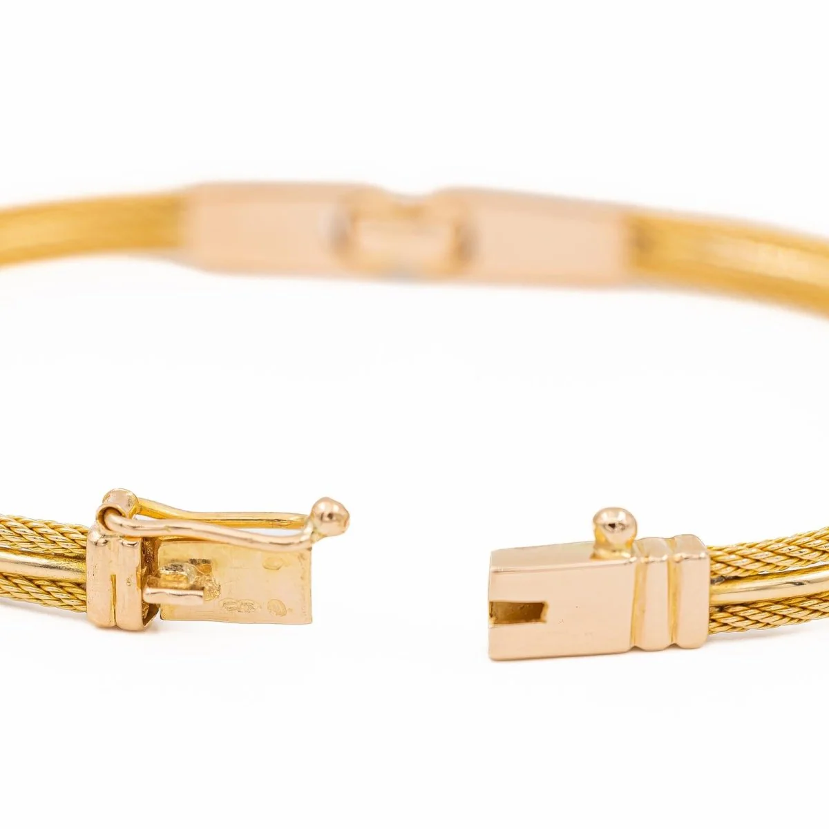 Textured yellow gold bracelet - Image 5