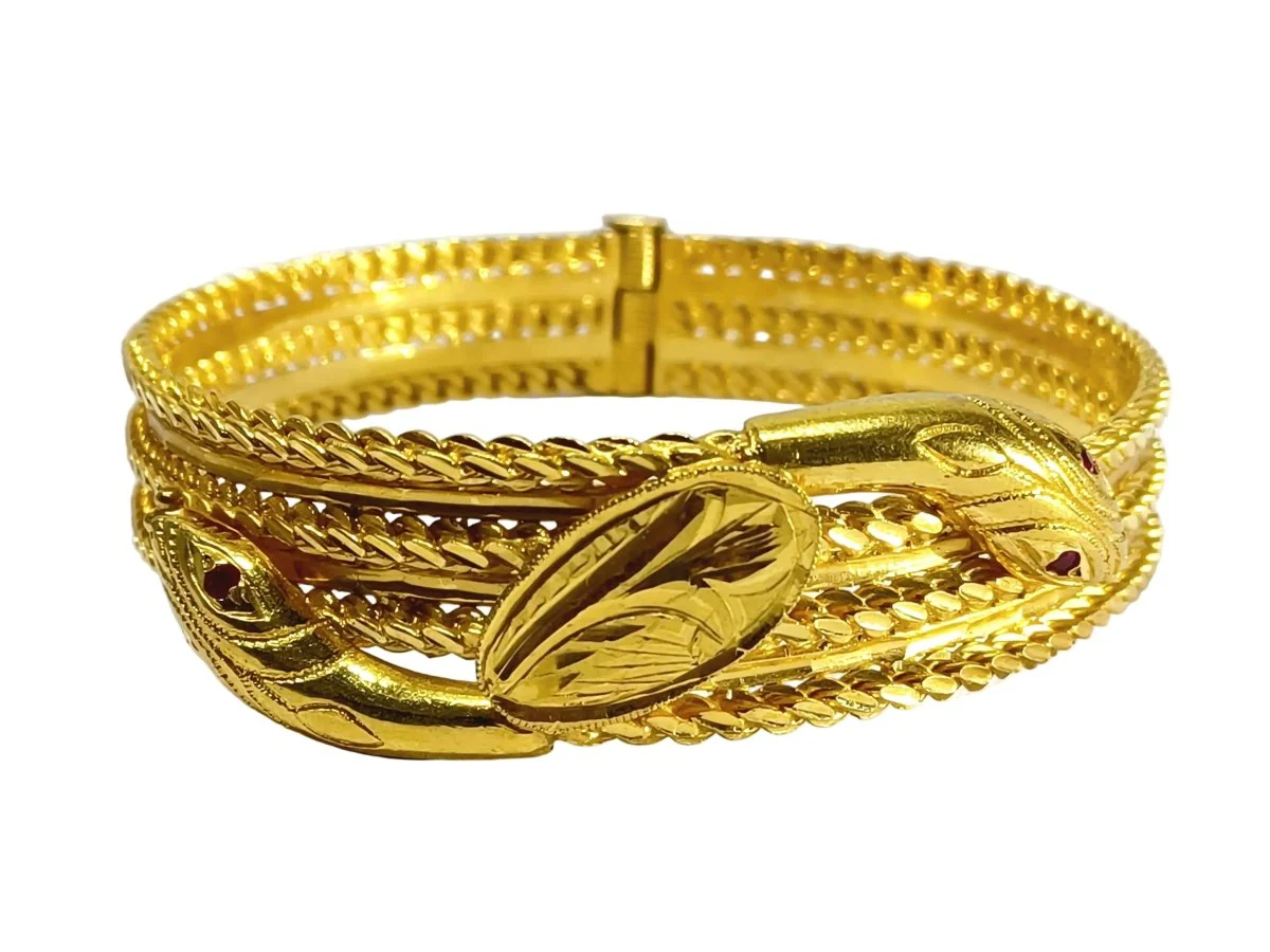 Yellow gold and ruby ​​bracelet