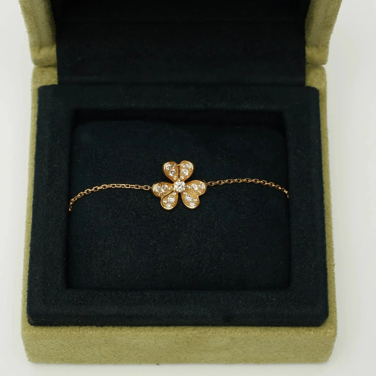 Bracelet Van Cleef & Arpels Frivole Pave in yellow gold and diamonds - Image 2