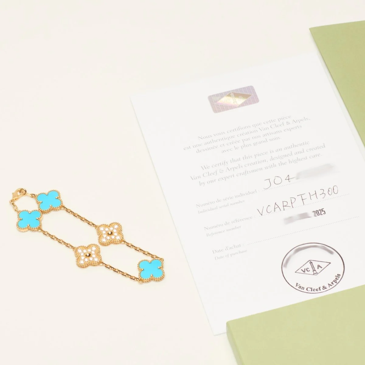 VAN CLEEF & ARPELS "Vintage Alhambra" Charm Bracelet in yellow gold, turquoise and diamonds - Image 10