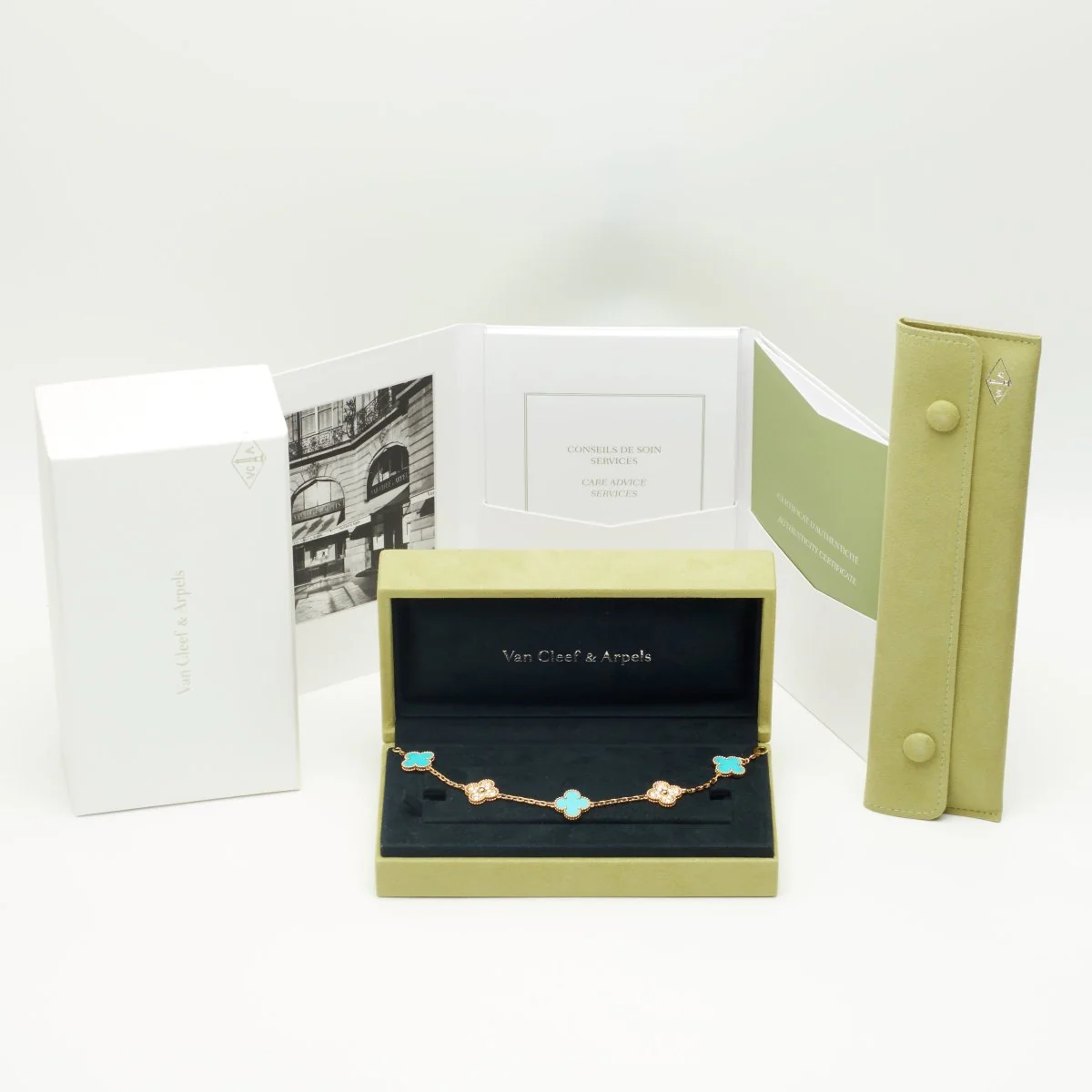 VAN CLEEF & ARPELS "Vintage Alhambra" Charm Bracelet in yellow gold, turquoise and diamonds - Image 9