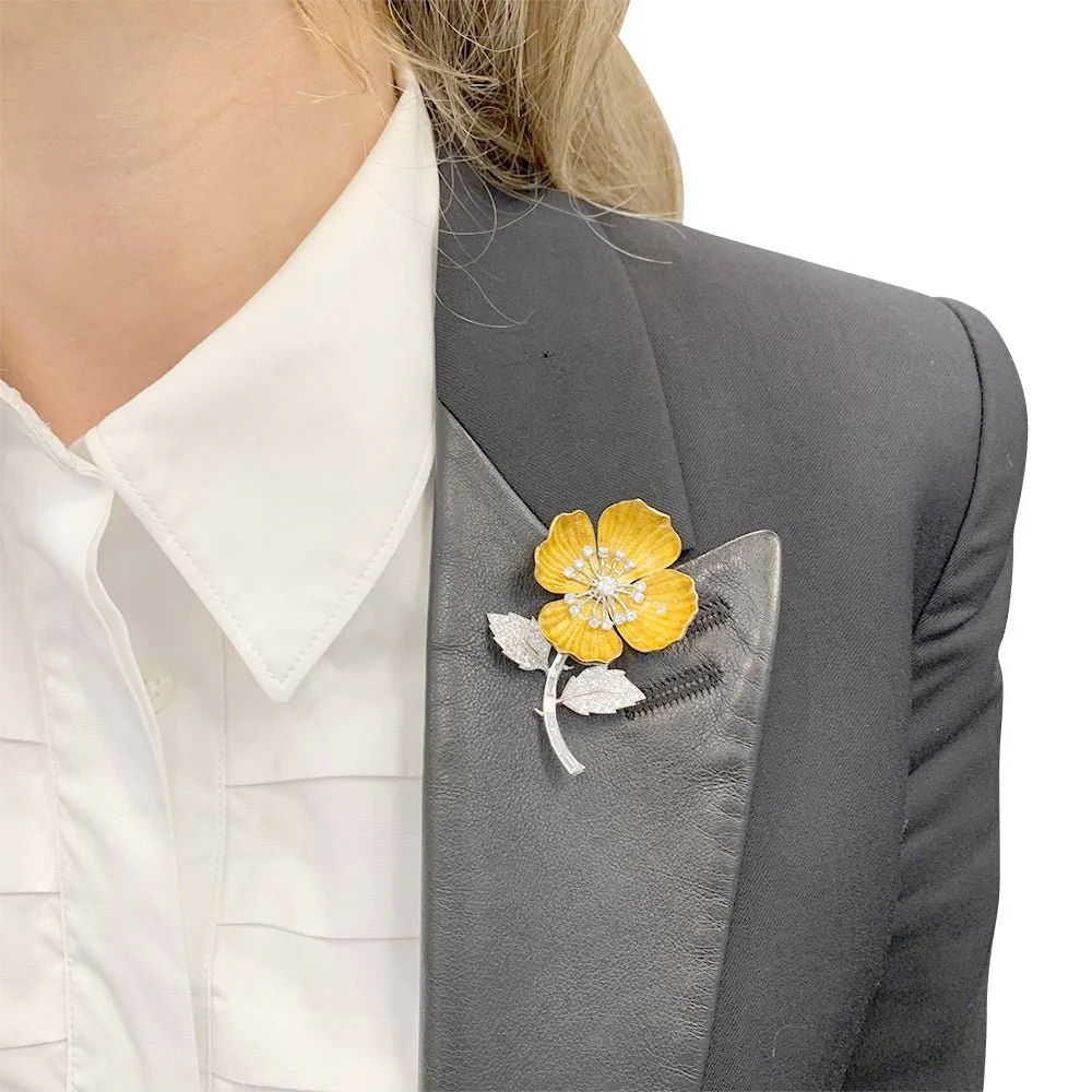 BOUCHERON “Eglantine” brooch in white gold, platinum, enamel and diamonds - Image 2