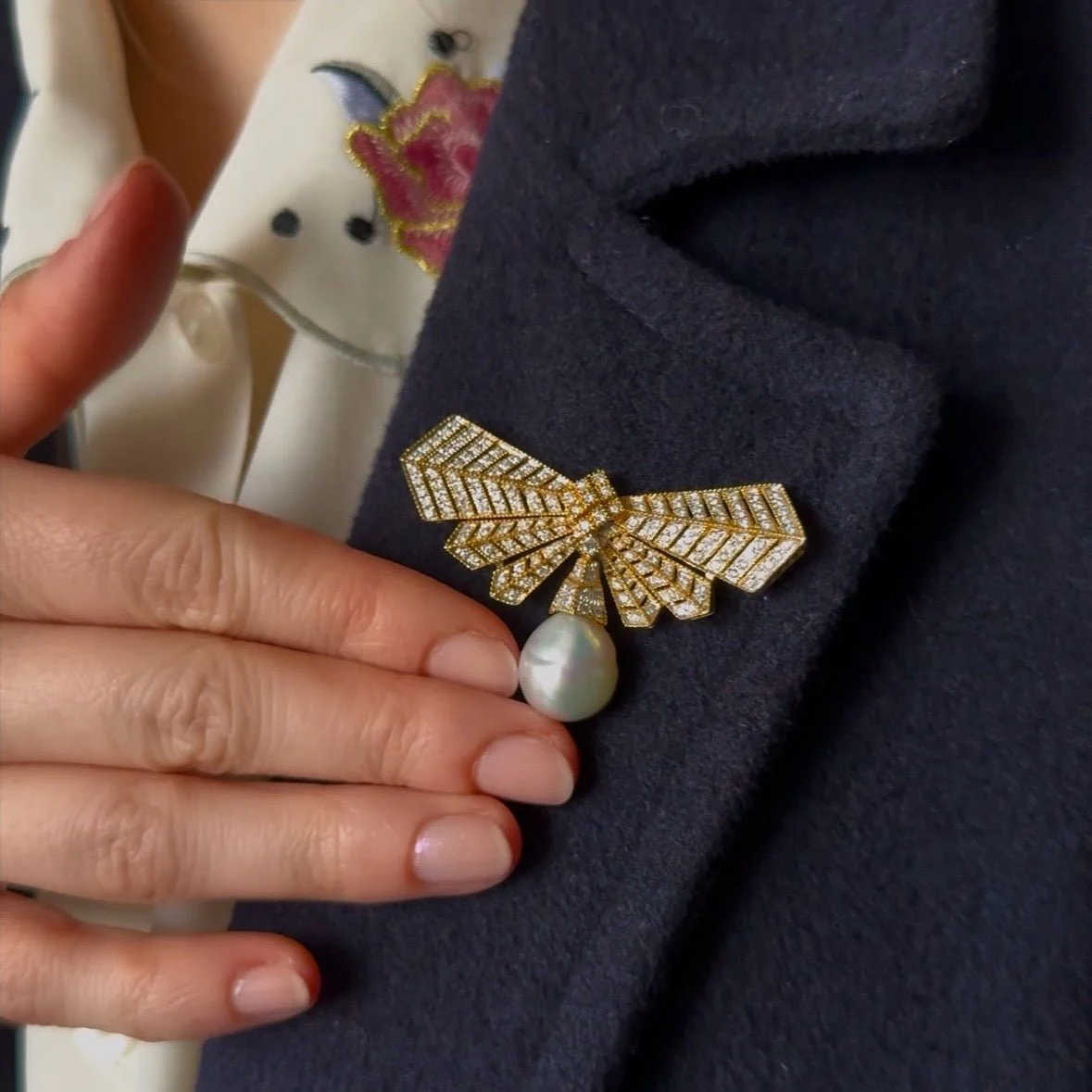 Broche Cléopâtre en or jaune et diamant - Image 7