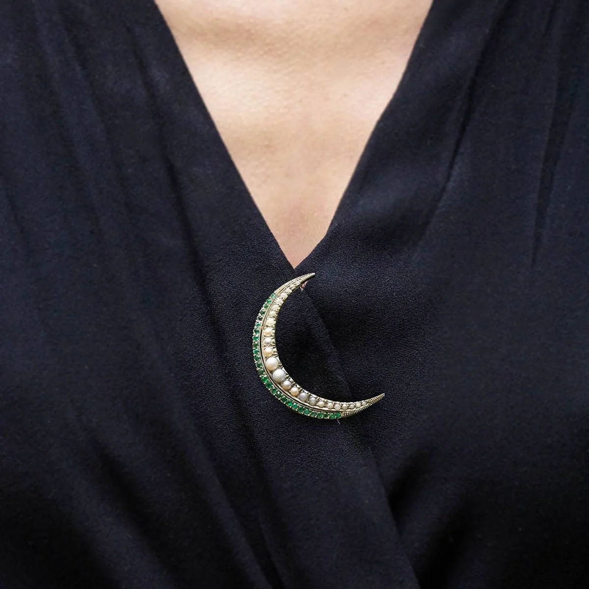 White gold and pearl pin brooch - Image 2