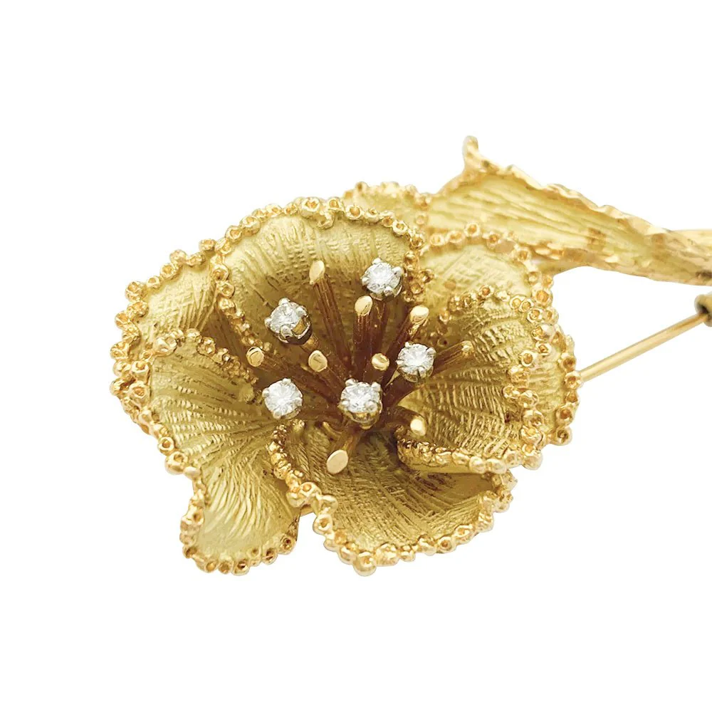 Yellow gold and diamond flower brooch - Image 8