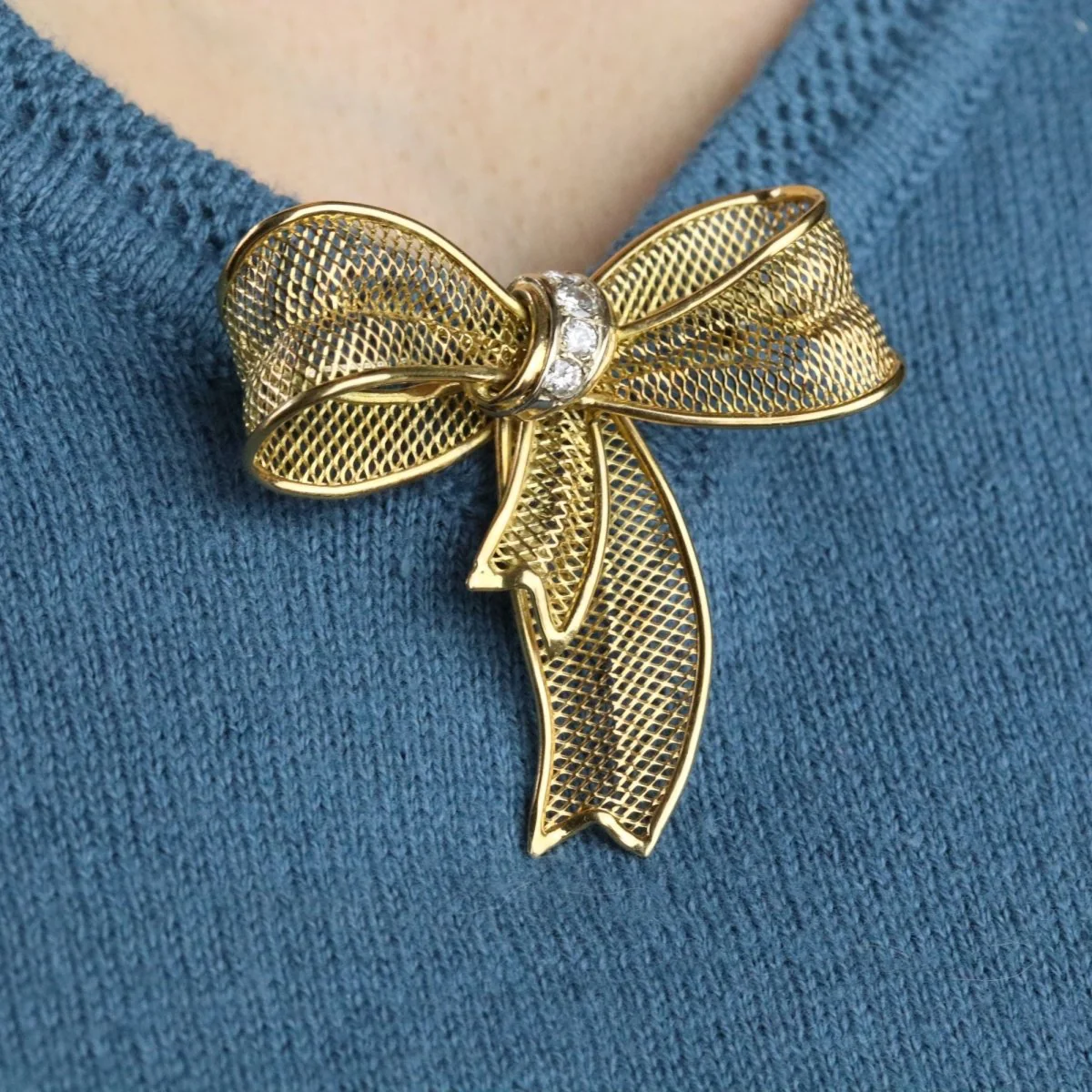 Brooch node in yellow gold and diamonds - Image 8