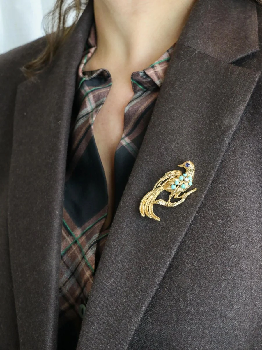 Brooch bird in yellow gold, sapphire and diamond - Image 5