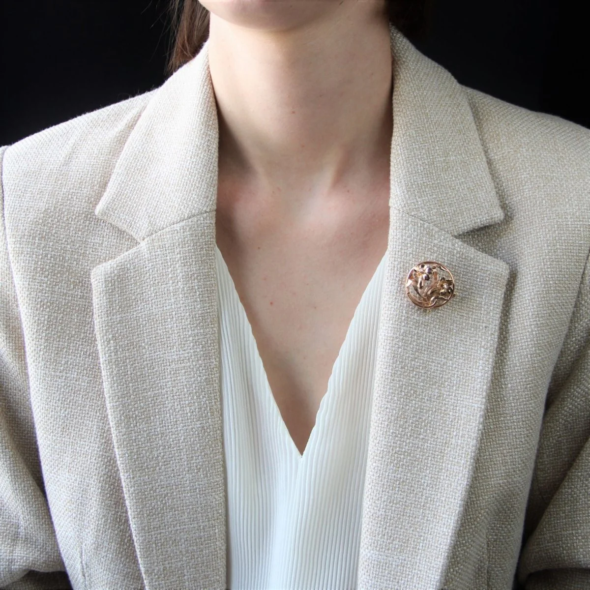 Rose gold and diamond brooch pin - Image 2