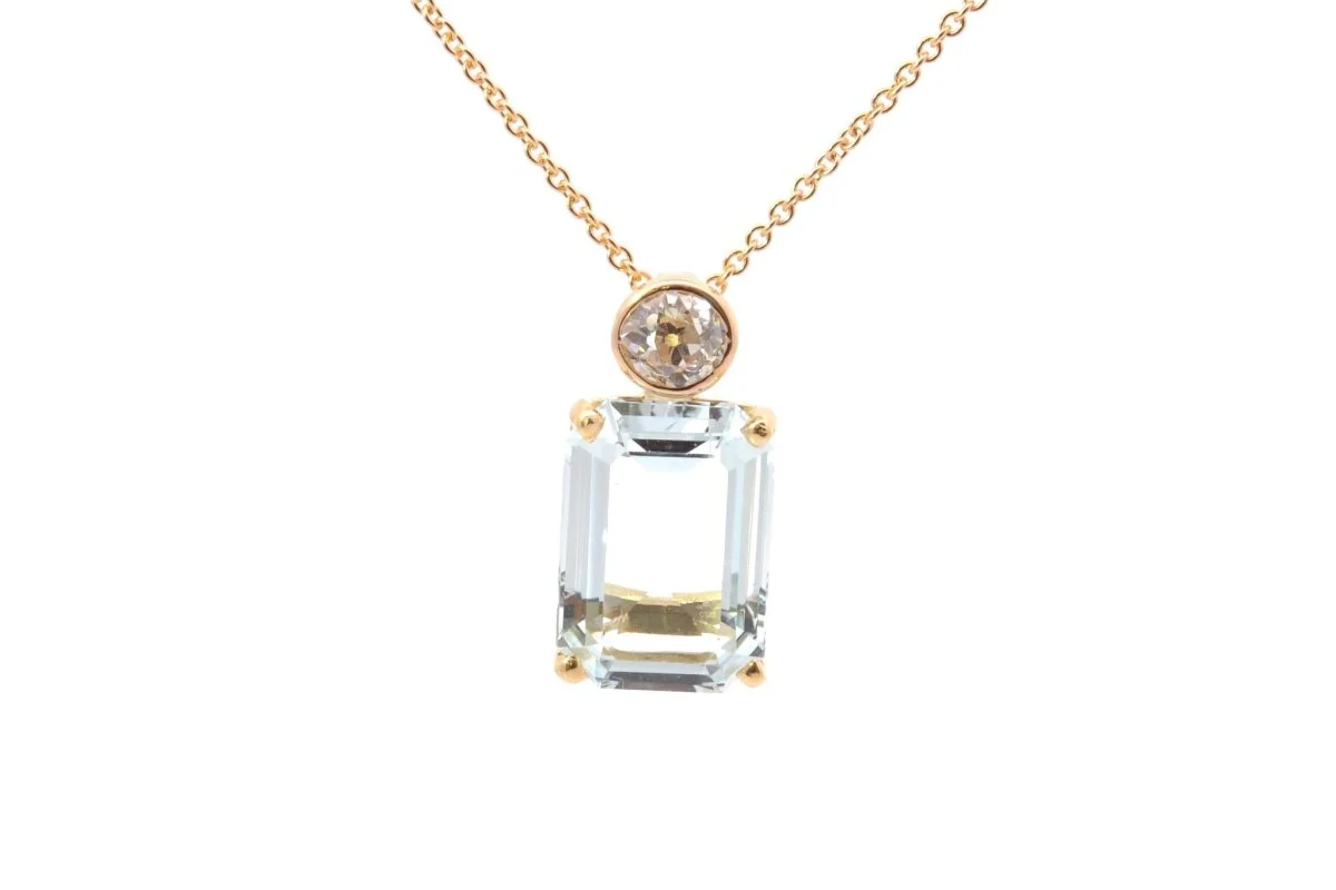Pendant chain in yellow gold, aquamarine and diamonds