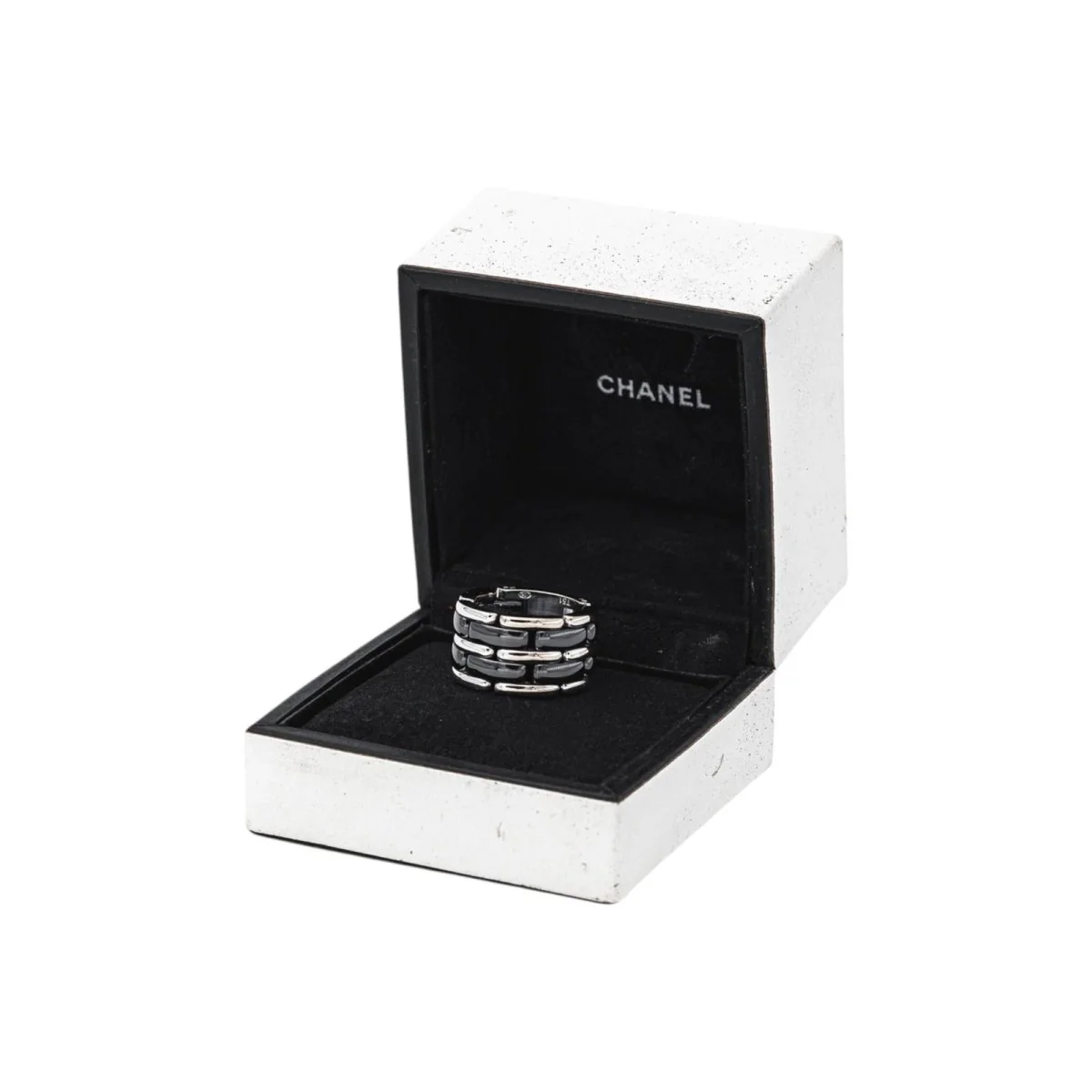 Chanel Ultra White Gold Ring - Image 8