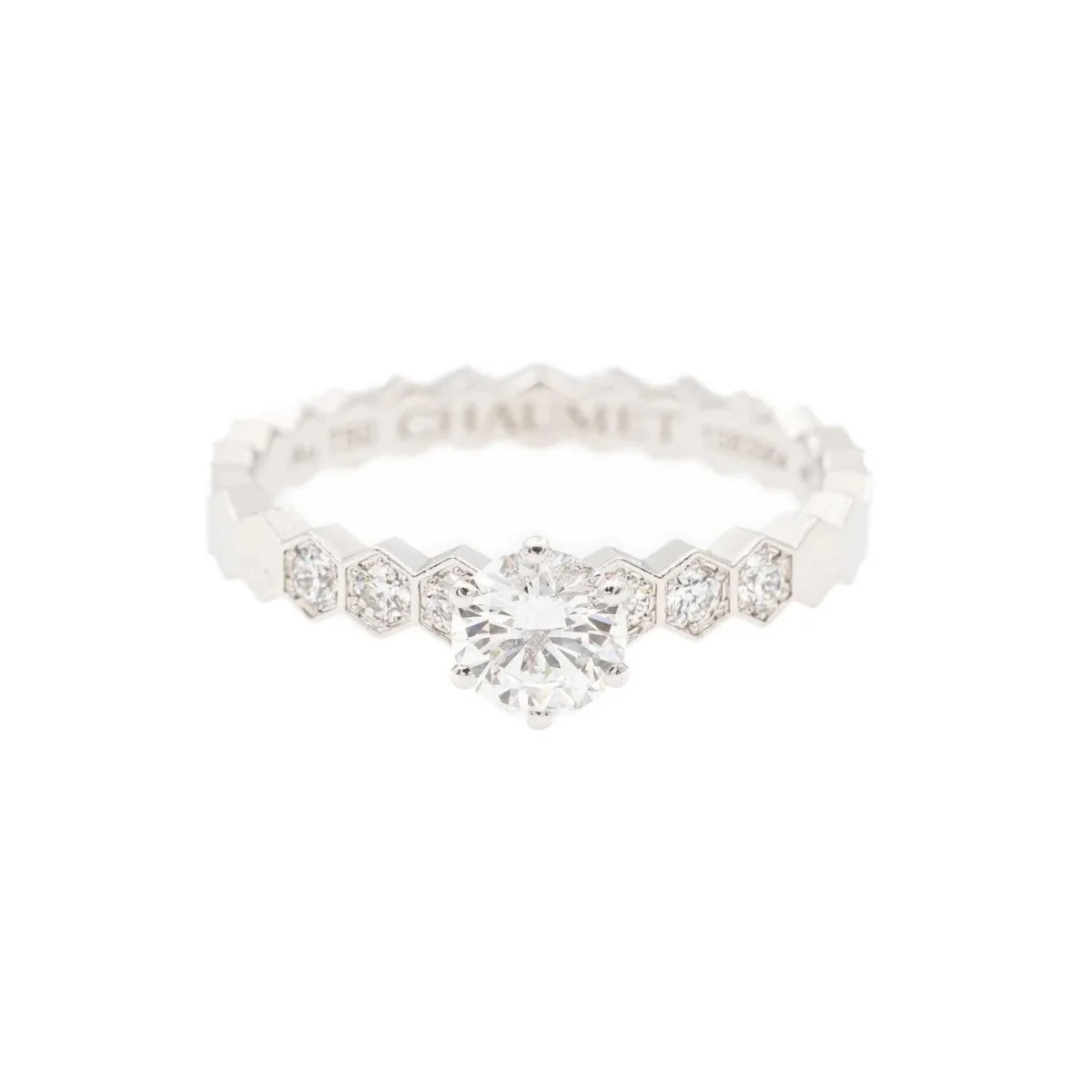 CHAUMET Solitaire ring “Bee my Love” in white gold and diamond