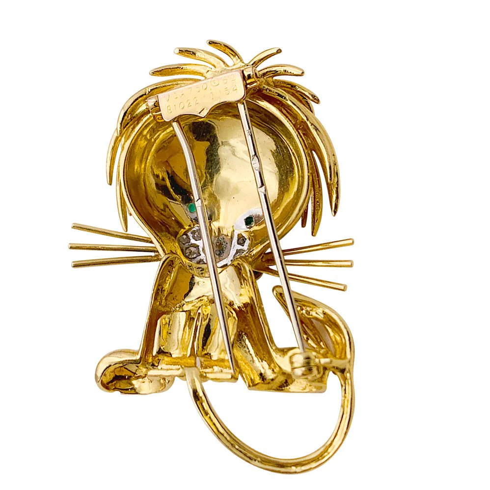 VAN CLEEF & ARPELS “Lion Ebouriffé” clip brooch in yellow gold, platinum, emeralds and diamonds - Image 4