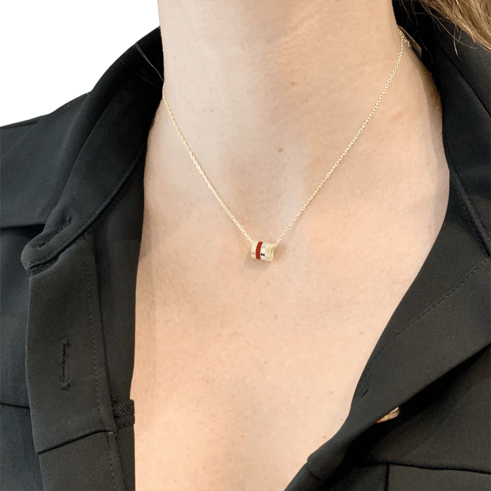 Necklace BOUCHERON pendant "Mini Ring Quatre Red Edition" in yellow gold, white gold, rose gold, ceramic and diamond - Image 2