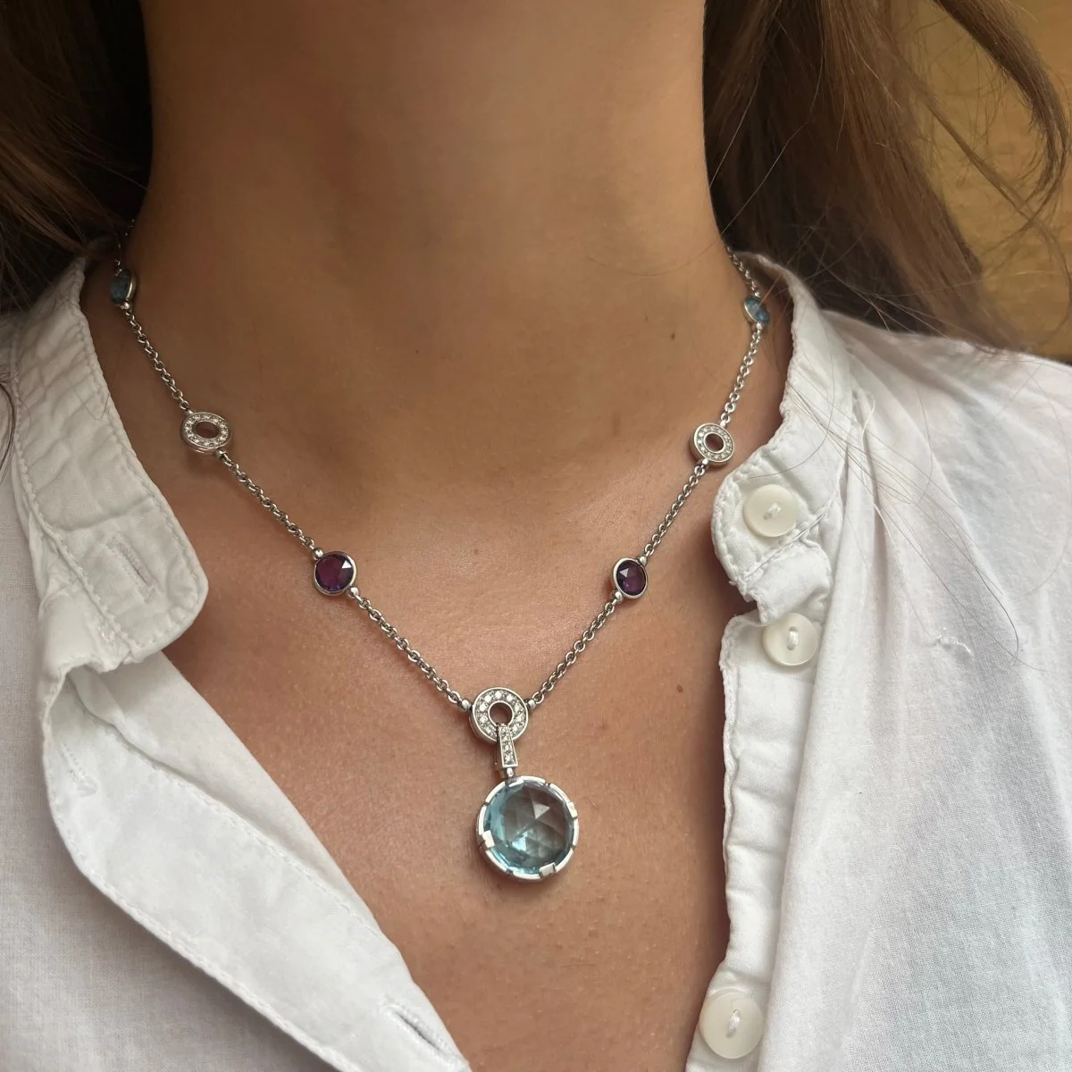 BVLGARI "Parentesi Cocktail" Necklace in white gold, blue topazes, amethysts and diamonds - Image 2